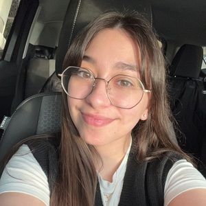 Meet your Posher, Cassie